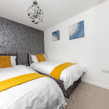 Royal House Wolverhampton - Perfect For Contractors & Large Groups Εξωτερικό φωτογραφία