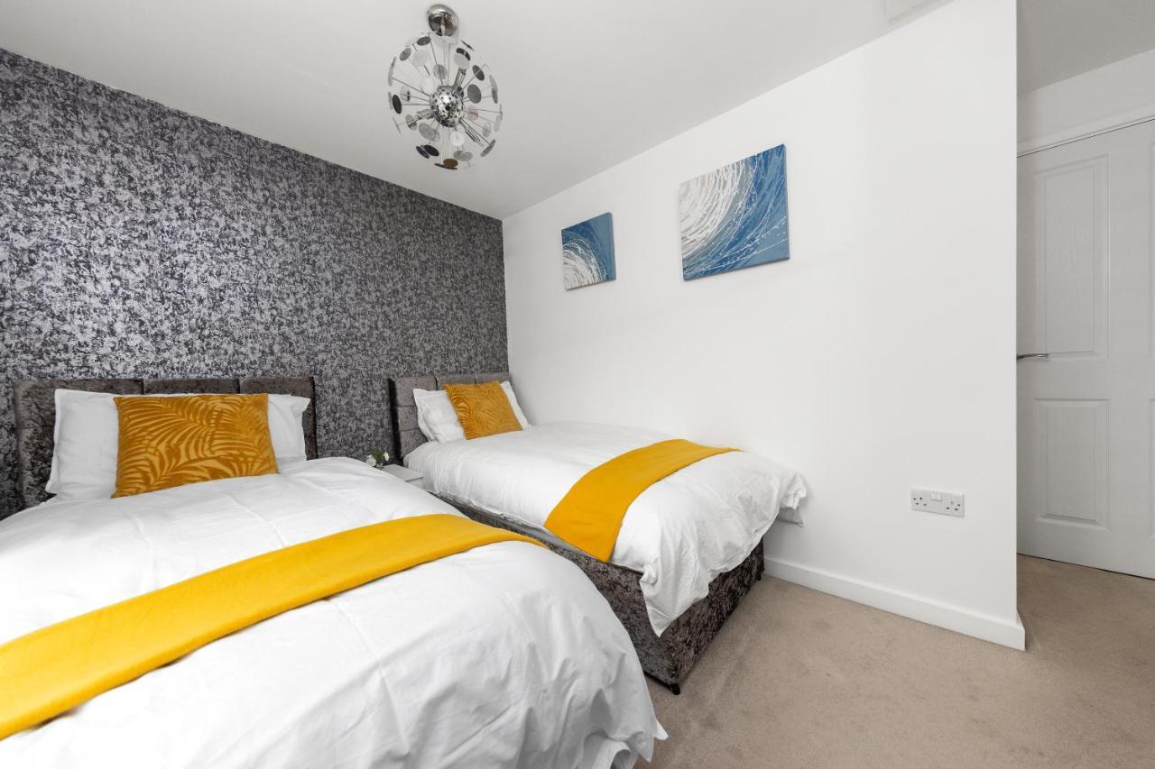 Royal House Wolverhampton - Perfect For Contractors & Large Groups Εξωτερικό φωτογραφία